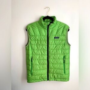 Men’s green puffer Patagonia vest, Size XS
